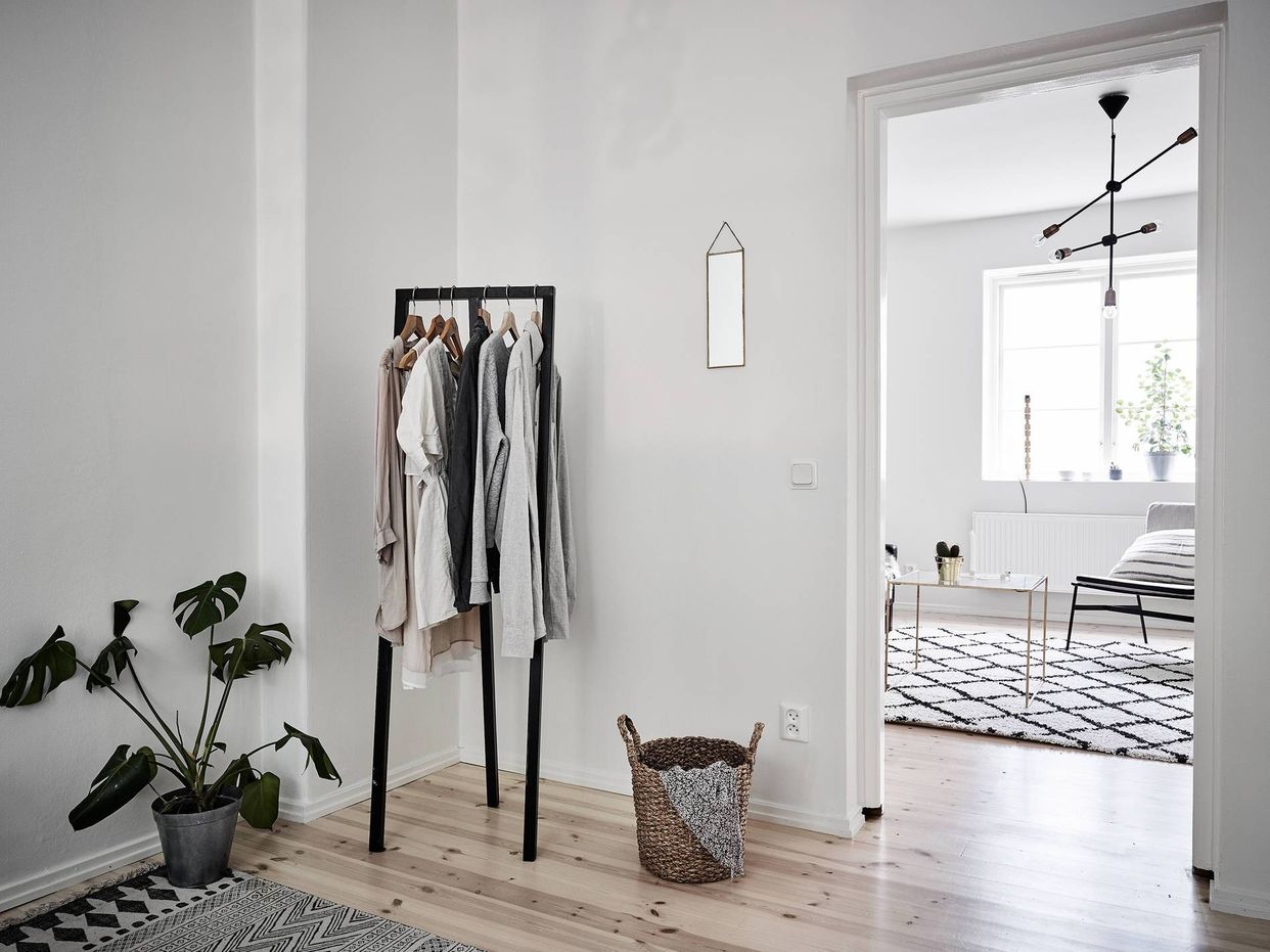 Stationary Clothes Rack