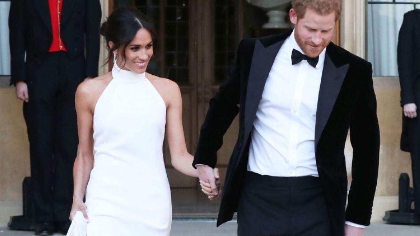 Stella Mccartney Told Me Why Megan Markle Chose Her Dress For The Wedding /></p>
<p></p>
<p style=