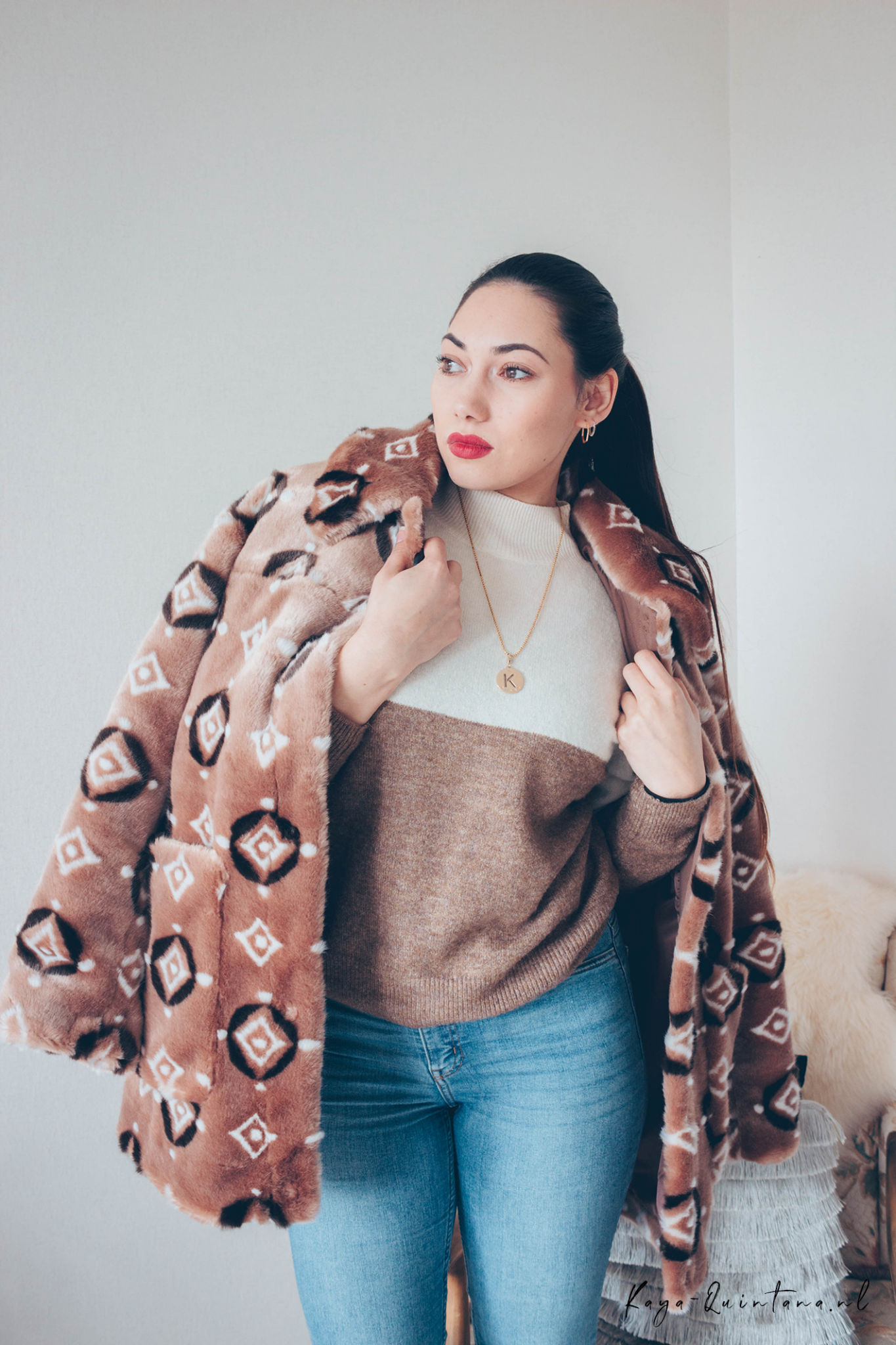                                                                            SEVENTIES STYLE FUR COAT OUTFIT                                                         SEVENTIES STYLE FUR COAT OUTFIT