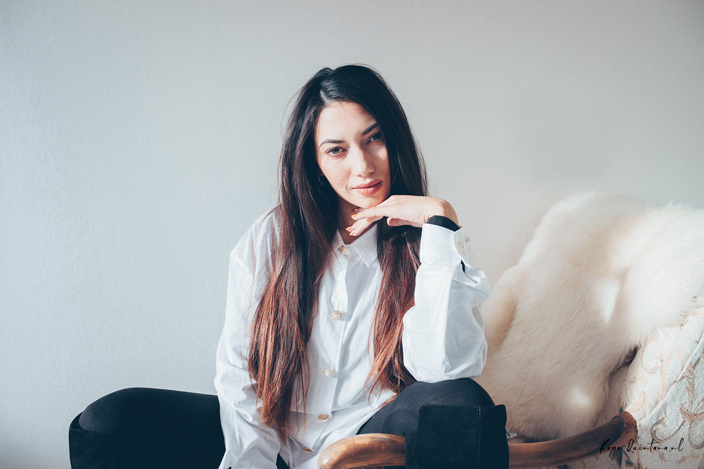 WHITE OVERSIZED BLOUSE OUTFIT