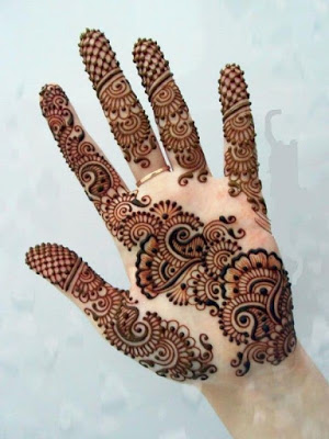 latest Mehndi Designs Images for Brides on Wedding
