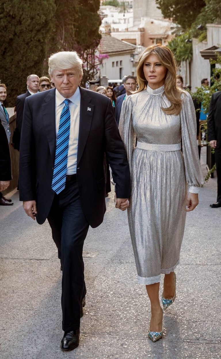 Another Dress Of Melania Trump Exhibited In The Museum /></p>
<p></p>
<p style=