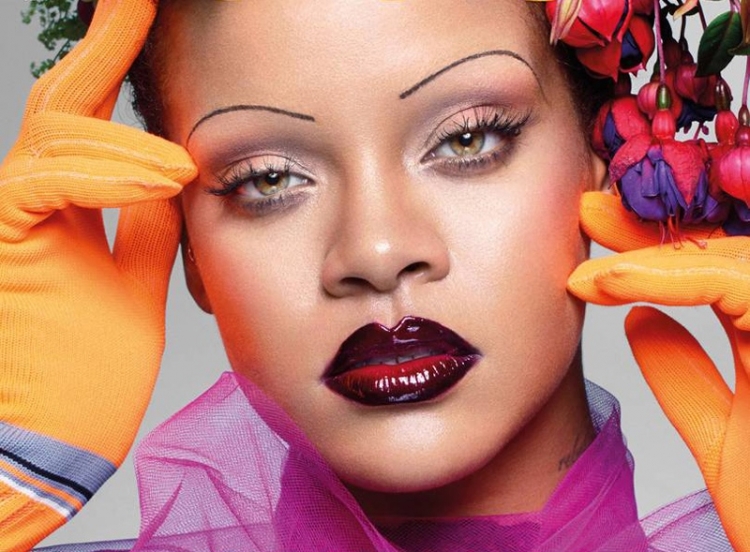 Rihanna With Eyebrows-Threads Became The Heroine Of The September Issue Of British Vogue /></p>
<p></p>
<p style=